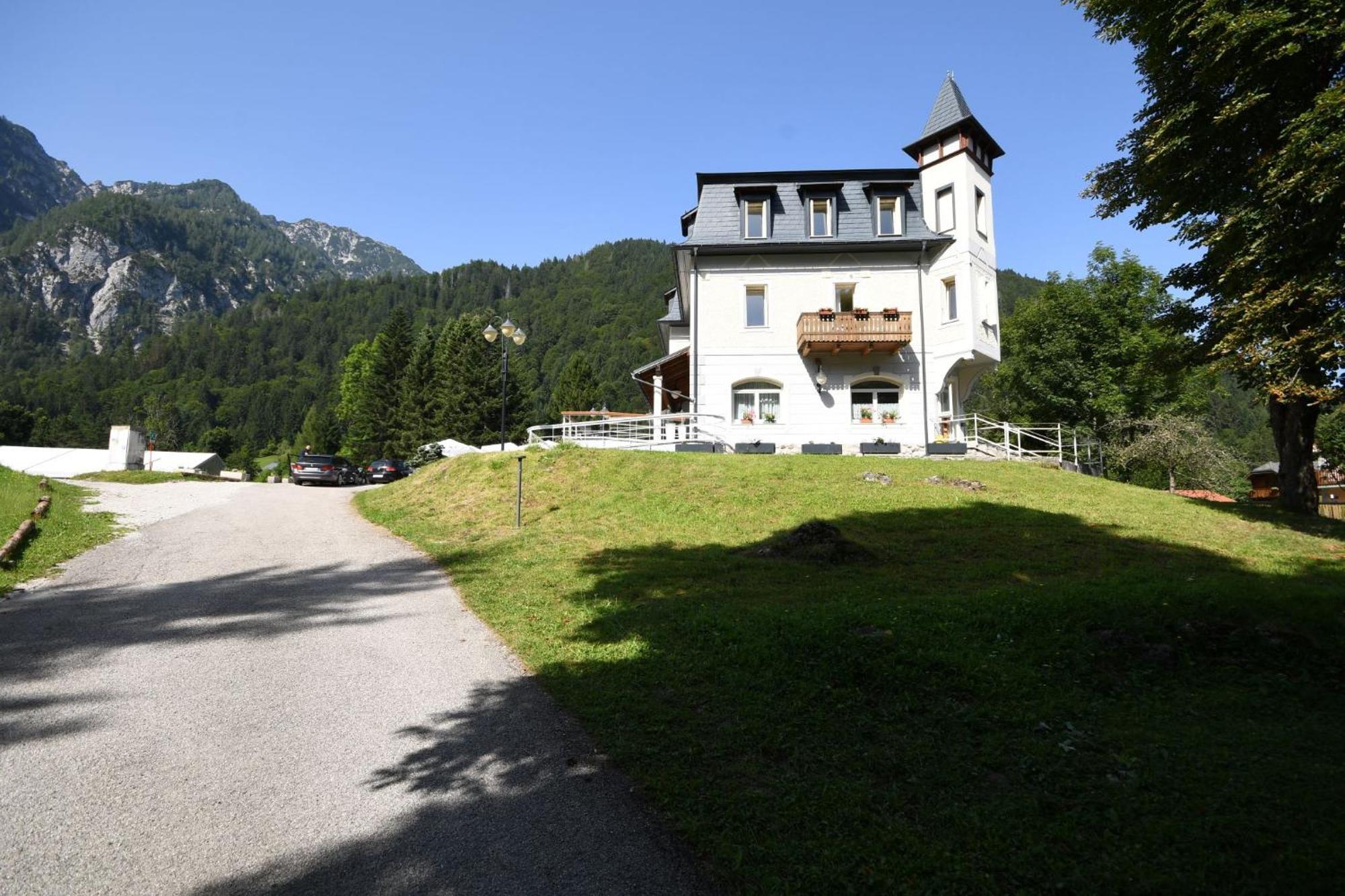 Hotel Saisera Valbruna Kültér fotó